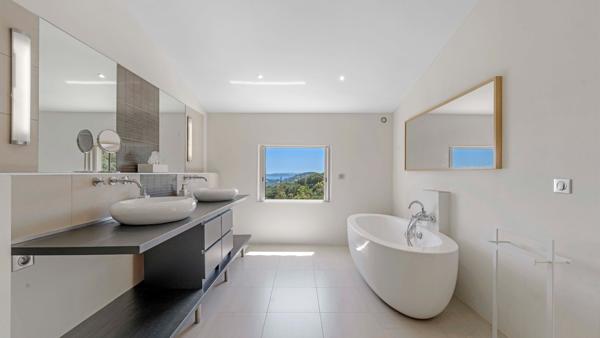 Vente Villa de luxe Sainte-Maxime 7 Pièces 225 m²