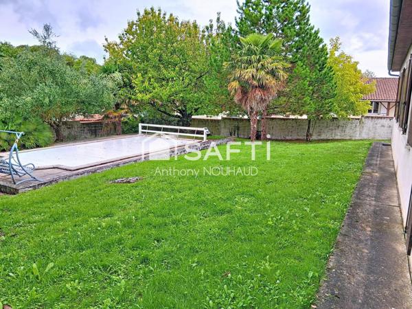 Pavillon agréable, bien situé, jardin, piscine.