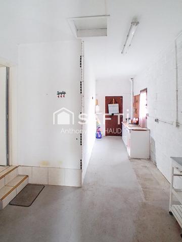 Pavillon agréable, bien situé, jardin, piscine.