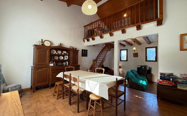 Maison à vendre    5 pièces •  Saint-Augustin