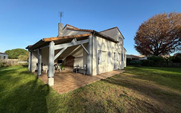 Maison à vendre    5 pièces •  Saint-Augustin