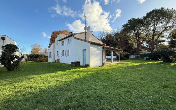 Maison à vendre    5 pièces •  Saint-Augustin