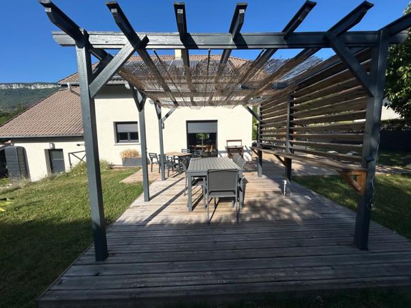 brison saint innocent maison (1997) 4 pièces 95 m2 env garage, terrain de 900 m2 env avec piscine.