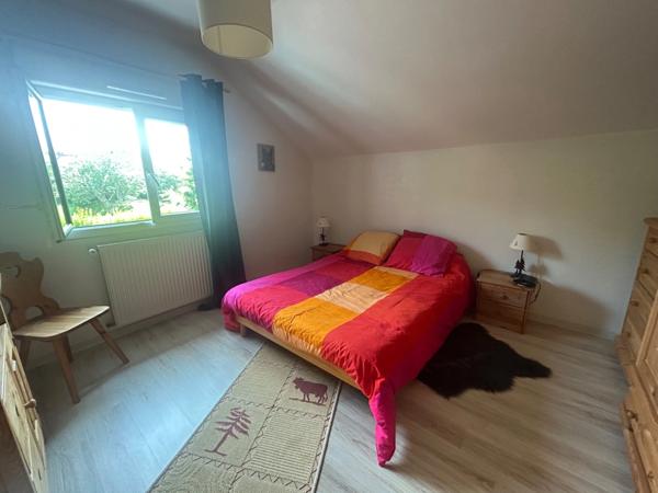 brison saint innocent maison (1997) 4 pièces 95 m2 env garage, terrain de 900 m2 env avec piscine.