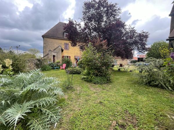 Vente Maison120 m² - 7 Pièces - CHATEAUMEILLANT (18370)