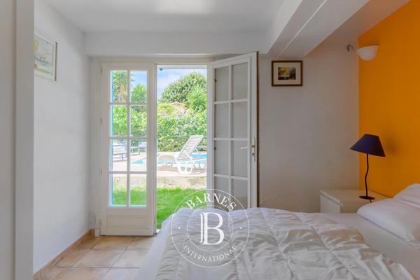 Sanary-sur-Mer, Villa 7 Chambres -  260 m² à vendre