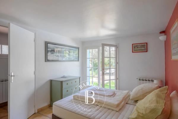 Sanary-sur-Mer, Villa 7 Chambres -  260 m² à vendre