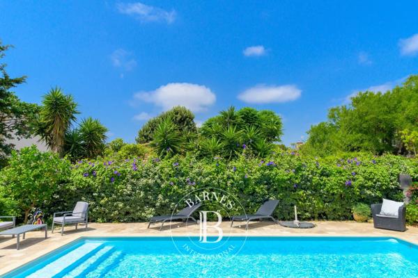 Sanary-sur-Mer, Villa 7 Chambres -  260 m² à vendre
