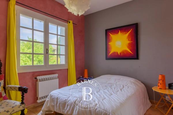 Sanary-sur-Mer, Villa 7 Chambres -  260 m² à vendre