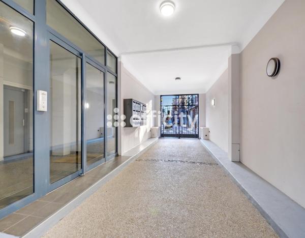 Appartement
         3 pièces
        - 66 m² Exclusivité 450 000 € *