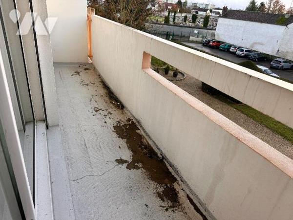 Sens, appartement de style F3 à rénover, situé au 2ème étage, sans ascenseur, dans résidence sé...