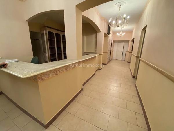 Location Local commercial 4 pièces 133 m2 à Aubagne