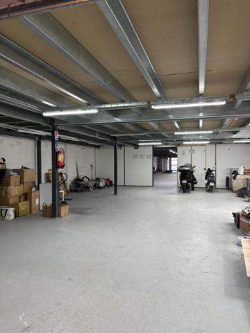 Local commercial 950 m²