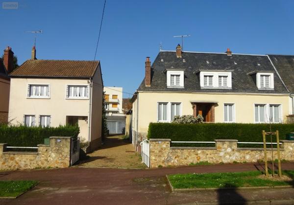 Maison à vendre à Nogent-le-Rotrou dans l'Eure-et-Loir (28400), ref : NOG 1040