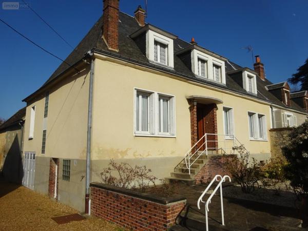 Maison à vendre à Nogent-le-Rotrou dans l'Eure-et-Loir (28400), ref : NOG 1040