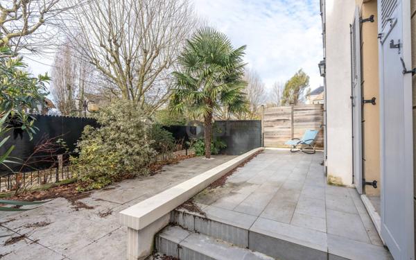 Maison à vendre    6 pièces • 156,69 m2 Joinville-le-Pont