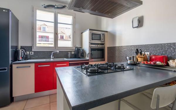 Maison à vendre    6 pièces • 156,69 m2 Joinville-le-Pont