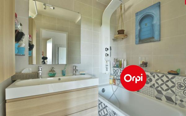 Appartement à vendre    4 pièces • 91,66 m2 Vénissieux