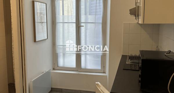 Location Studio meublé 12.16 m² - Fontainebleau 77300