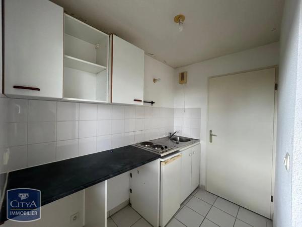 Appartement à louer 2 pièces 48.25m² Alençon (61000)
