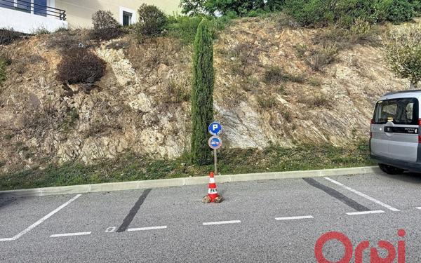 Stationnement à vendre    Sainte-Maxime