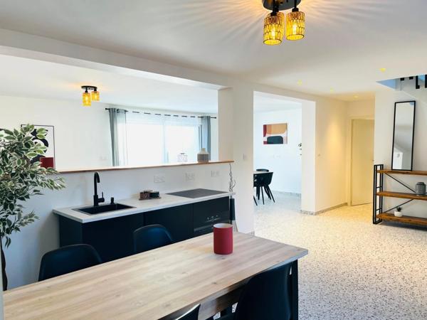 Maison traditionnelle bretonne entièrement rénovée – 160 m² à Plescop