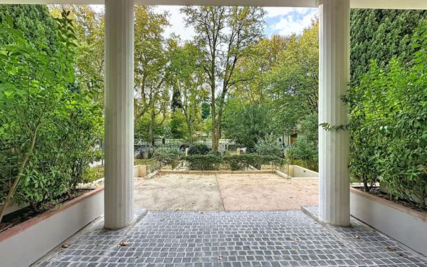 Appartement à vendre    4 pièces • 172,87 m2 Avignon