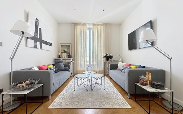 Appartement à vendre    4 pièces • 172,87 m2 Avignon