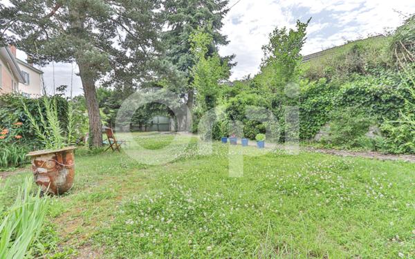 Maison à vendre    6 pièces • 156 m2 Lentilly