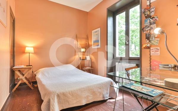 Maison à vendre    6 pièces • 156 m2 Lentilly