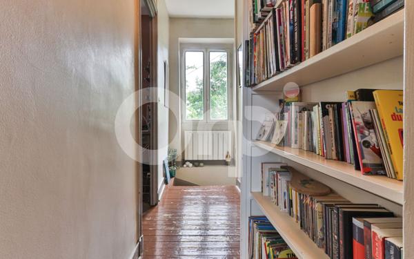 Maison à vendre    6 pièces • 156 m2 Lentilly