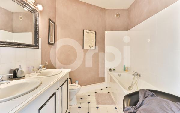 Maison à vendre    6 pièces • 156 m2 Lentilly