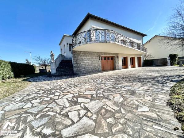 Maison Montrond-les-Bains 11 pièces 255m²