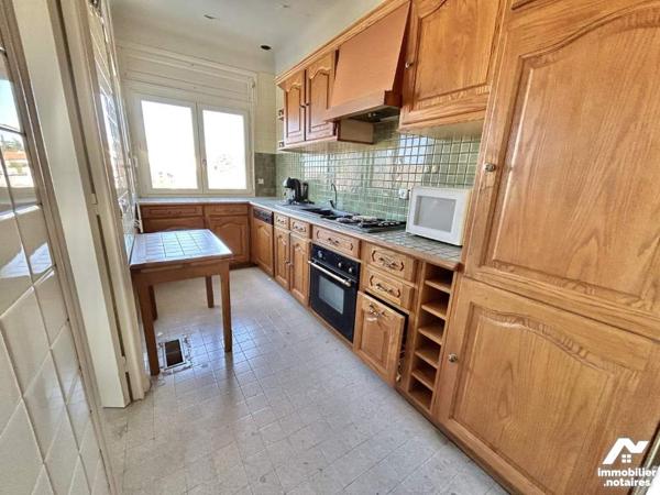 Maison Montrond-les-Bains 11 pièces 255m²