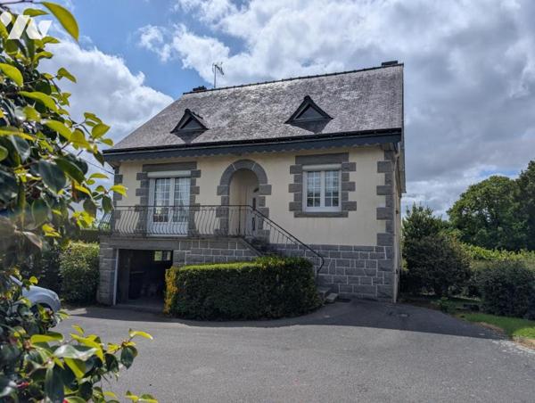 A deux pas des commodités et écoles, maison de 4 chambres avec cave
