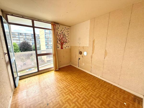 VOLUMES - PETIT PRIX - GARE À PIED