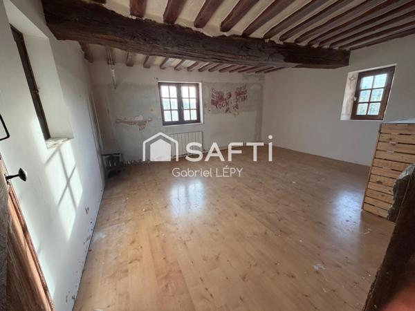 Maison en colombages 97 m² 5 ha de terrain proche, centre-ville