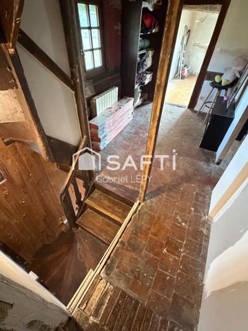 Maison en colombages 97 m² 5 ha de terrain proche, centre-ville