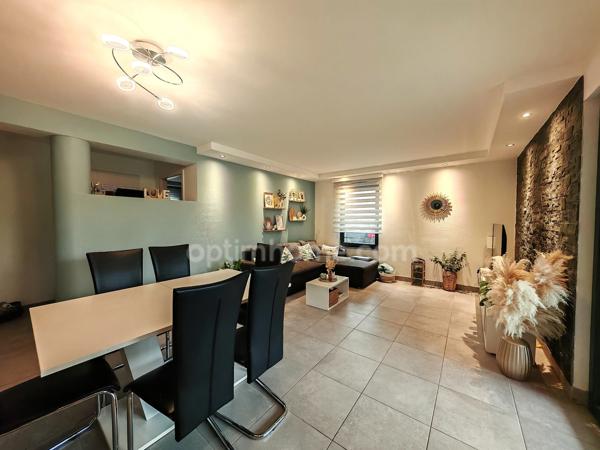 Appartement 3 pièces de plain pied avec terrasse , jardin, garage, parking - Dpe C