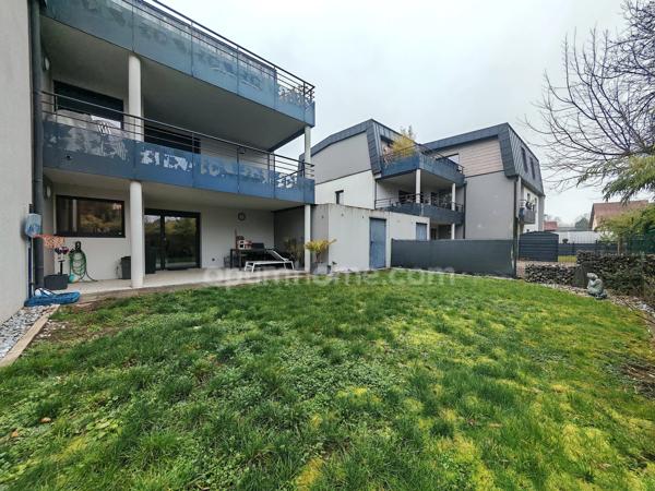 Appartement 3 pièces de plain pied avec terrasse , jardin, garage, parking - Dpe C