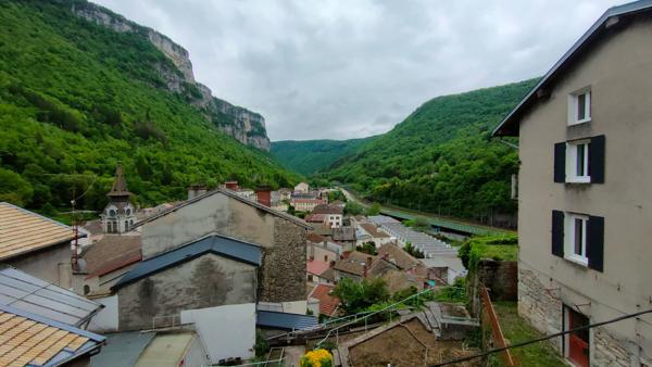 Batiment Tenay 8 pièce(s)