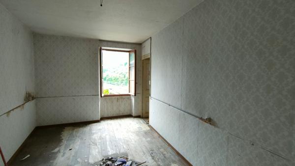 Batiment Tenay 8 pièce(s)