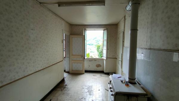 Batiment Tenay 8 pièce(s)