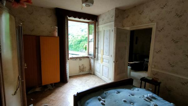 Batiment Tenay 8 pièce(s)