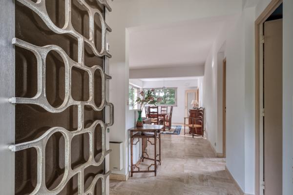 Maison
         8 pièces
        - 228 m² Exclusivité 470 000 € *