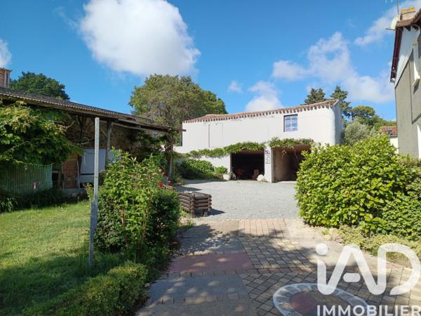 Maison à vendre 8 pièces 196 m² Mouilleron-Saint-Germain