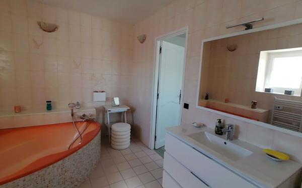 Maison à vendre    5 pièces •  Saint-Georges-de-Didonne