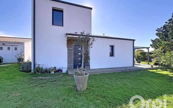 Maison à vendre    4 pièces • 100,79 m2 Le Fenouiller