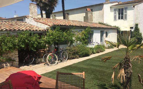 Maison à vendre    6 pièces •  Le Bois-Plage-en-Ré