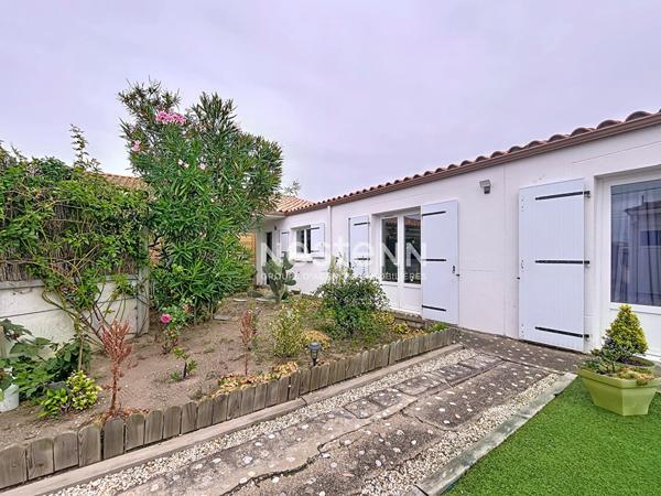 Maison Lumineuse Rénovée à Saint Gilles Croix de Vie, Proche Plage et Commodités !